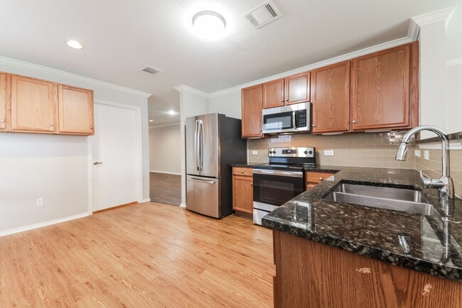 Photo - 1210 Sage Dr