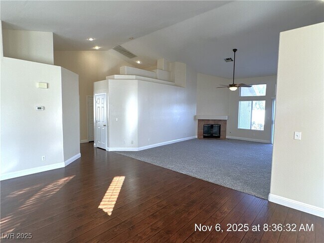 Photo - 6052 Annmillie Ave