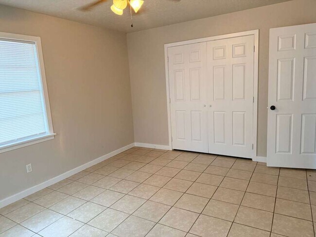 Photo - 435 S Beech St