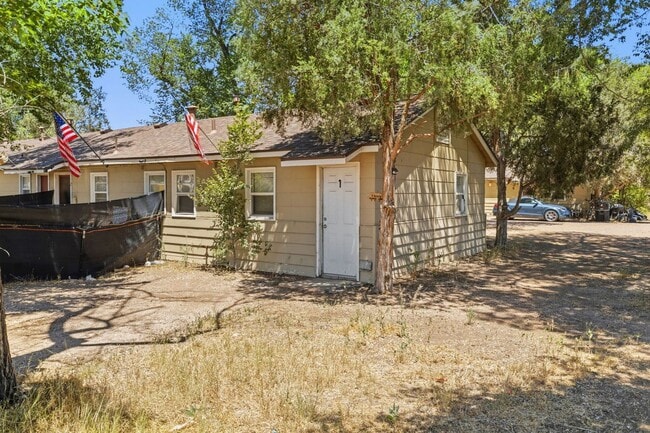 Photo - 207 N Santa Fe Ave Unit 1