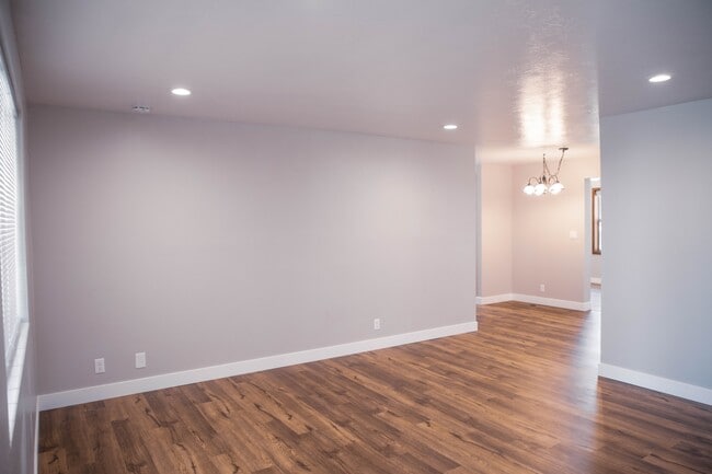 Photo - 613 NW 16th St
