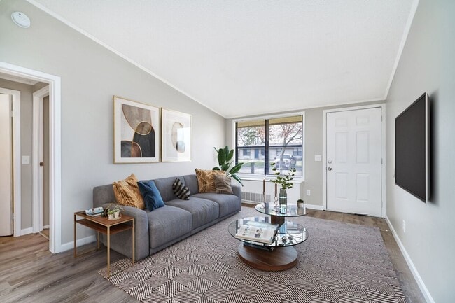 Meadowood Apartments