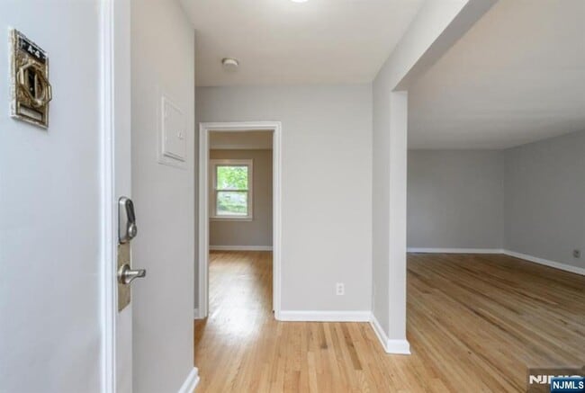 Photo - 140 W Englewood Ave Unit A4