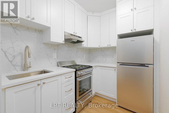 Photo - 627 Crawford St Unit C