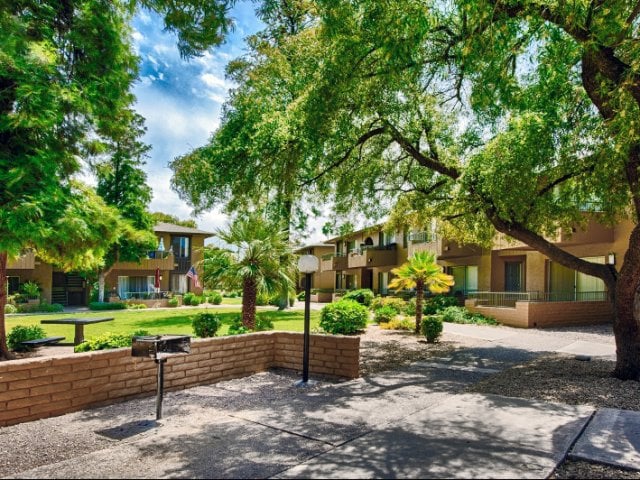 Community green space - Tempe Park Place