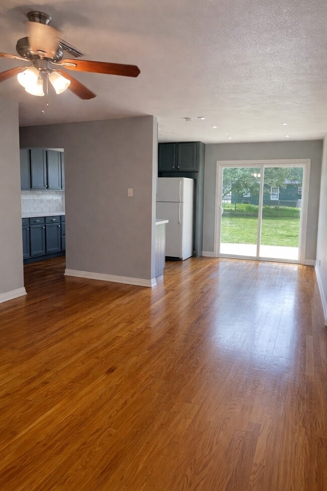 Photo - 618 Fostoria Ln