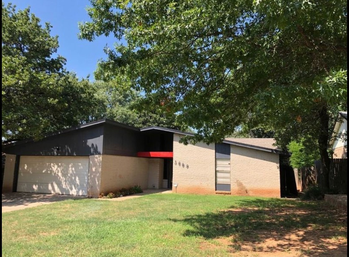 3/2 Single Family Home in Edmond - 3609 NE 142nd Ct House