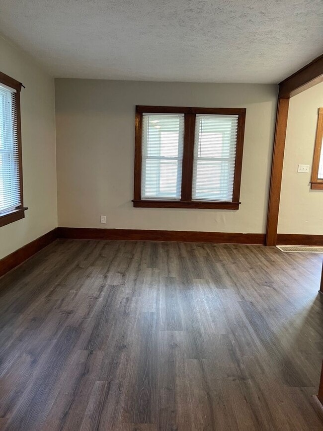 Photo - Recently Remodeled 3 Bedroom House Availab...