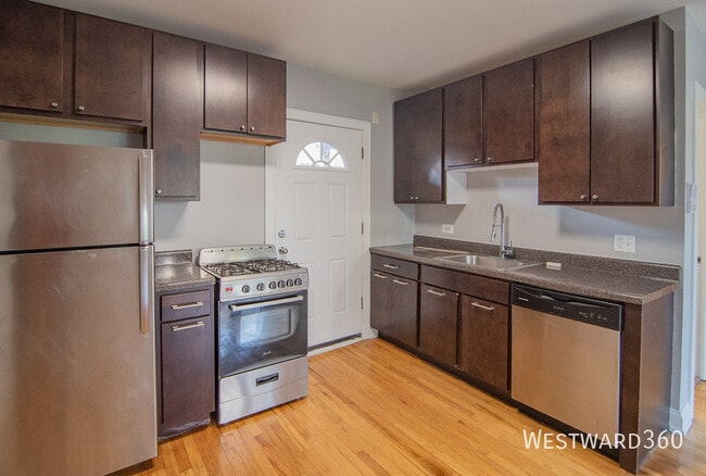 Photo - 2422 W Fargo Ave Unit 2