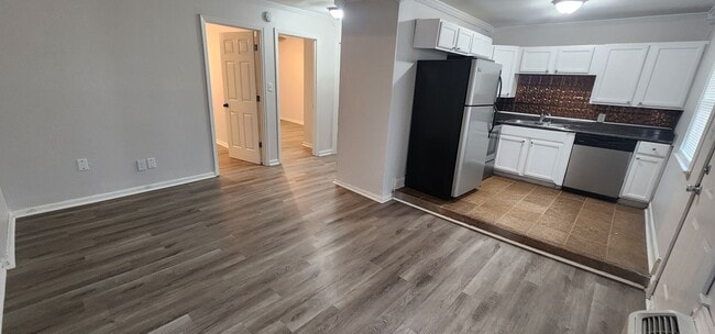 Photo - 1504 Oakwood Ave NE Unit 4