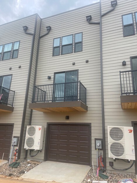 Photo - 6155 Station Crossing Ave