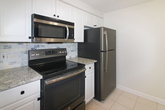 Photo - 401 Circlewood Dr