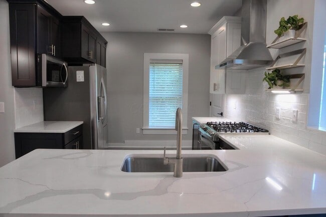 Photo - 76 W Starr Ave