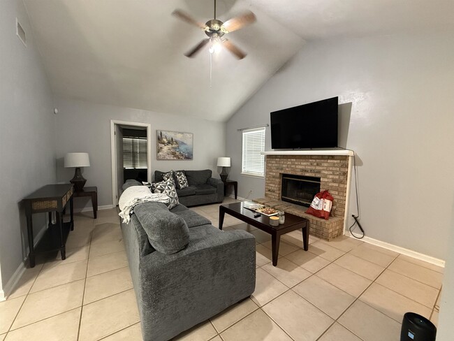 Photo - 2428 Talco Hills Dr