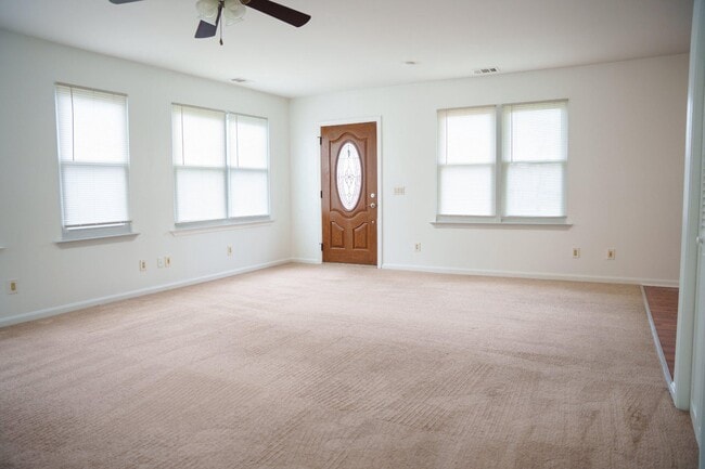 Photo - 829 Shore Dr