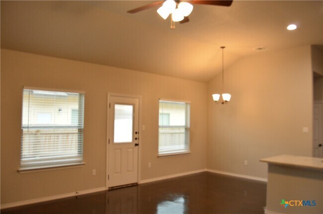 Photo - 1122 Stanley Wy