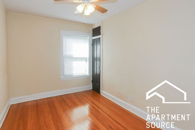 Photo - 4600 N Winchester Ave Unit 3H