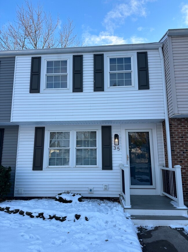 Main entrance - 35 Farmbrook Drive