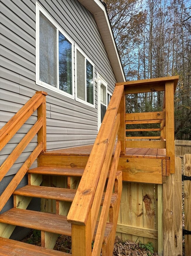 2 Bedroom 1 Bath cottage with Lake View! - 2 Bedroom 1 Bath cottage with Lake View!