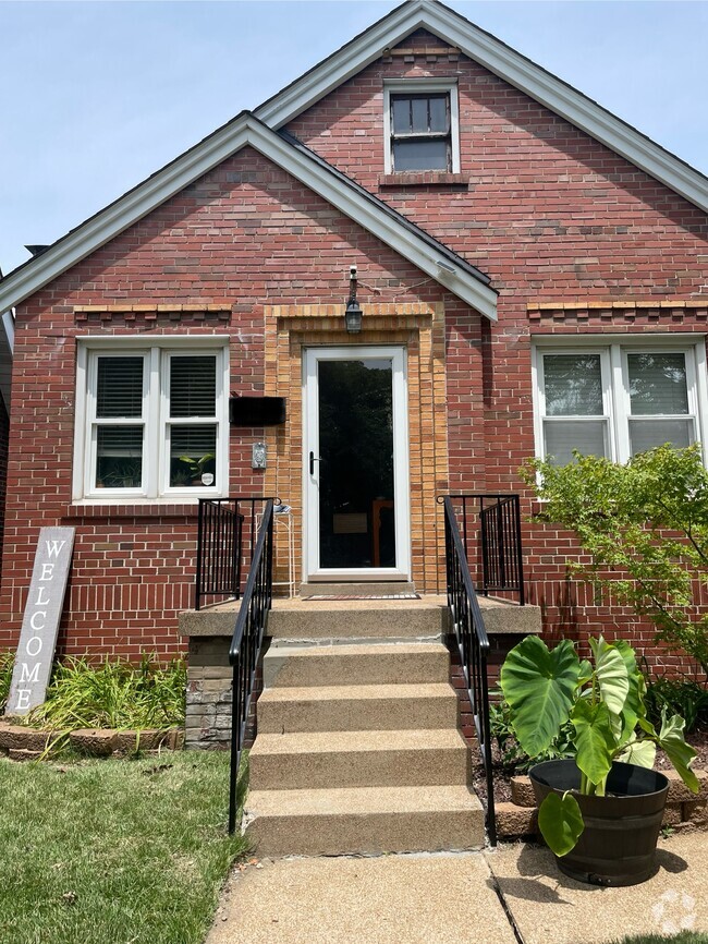 Building Photo - 5129 Eichelberger St Rental