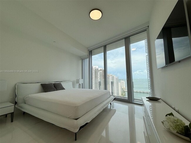 Building Photo - 300 Biscayne Blvd Way Unit 2706 Rental