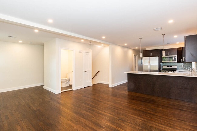 Photo - 27 1st St Unit 1