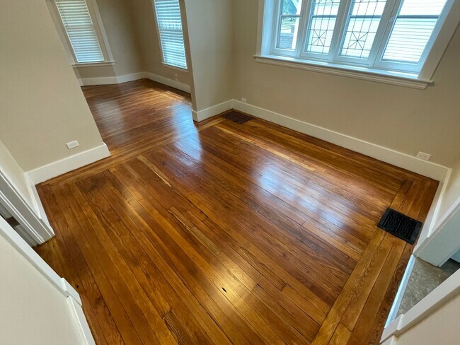 Photo - 1041 Davis Ave NW Unit 1