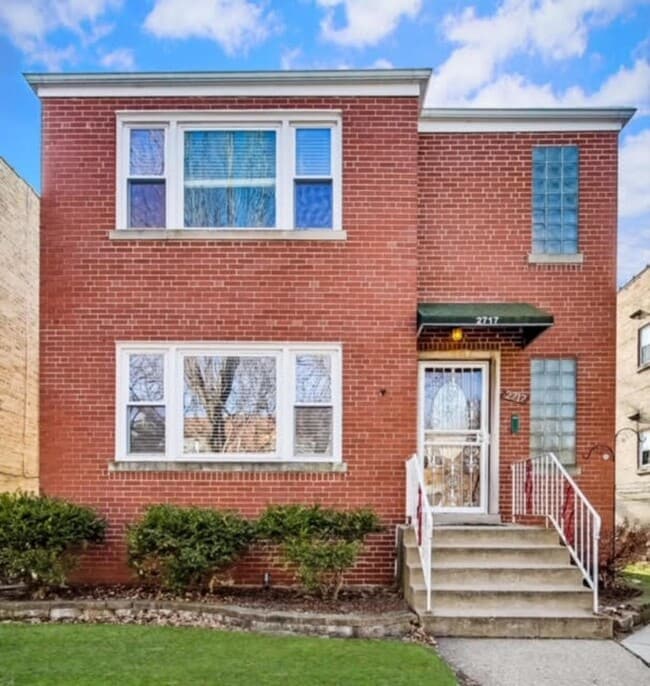 Photo - 2717 W Rascher Ave