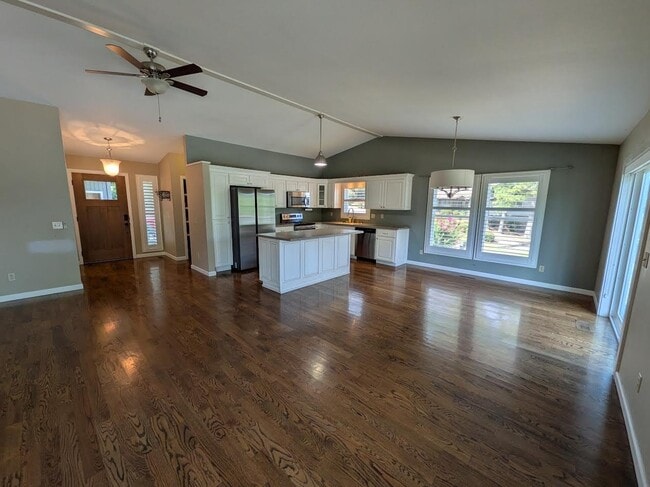 Photo - 72 Mayfair Dr