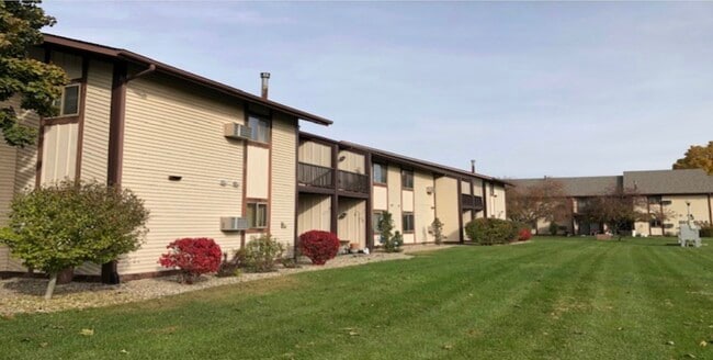 Photo - 800 E Smith St