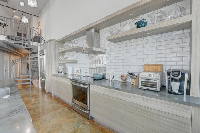 Photo - 185 NE 4th Ave Unidad 301