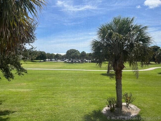 Building Photo - 4300 Gator Trace Dr Unit H