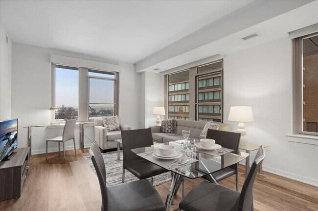 Photo - 400 Army Navy Dr Unit ID1039942P