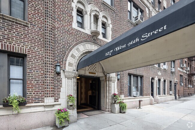 Entrance - 127-131 W 96th St