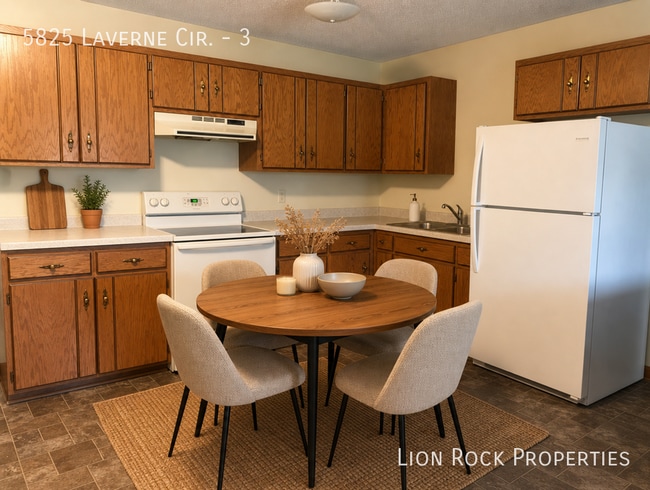 Photo - 5825 Laverne Cir N Unit 3