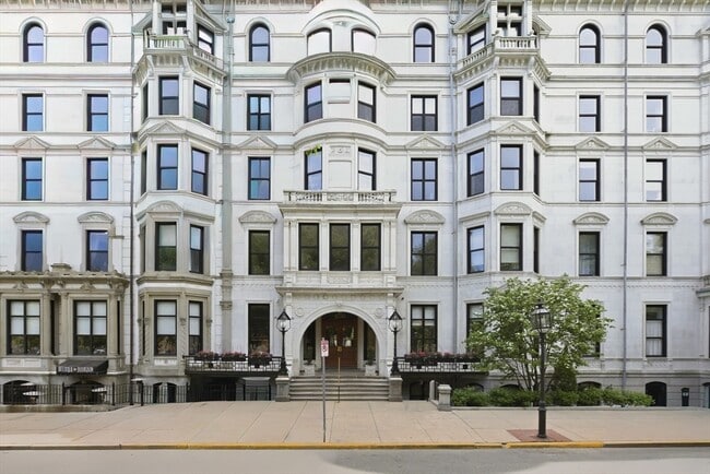 Building Photo - 160 Commonwealth Ave Unit 520