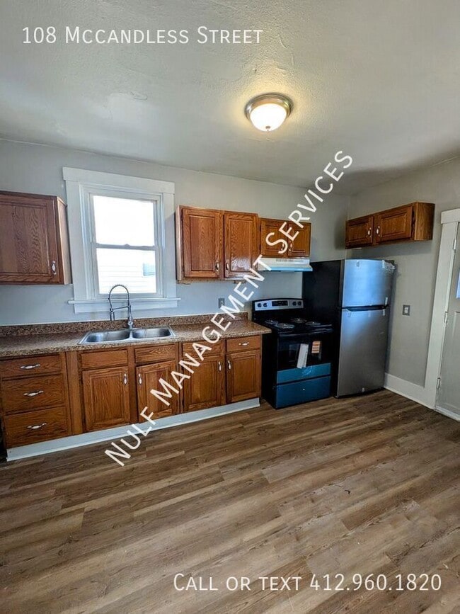 Photo - 108 McCandless St