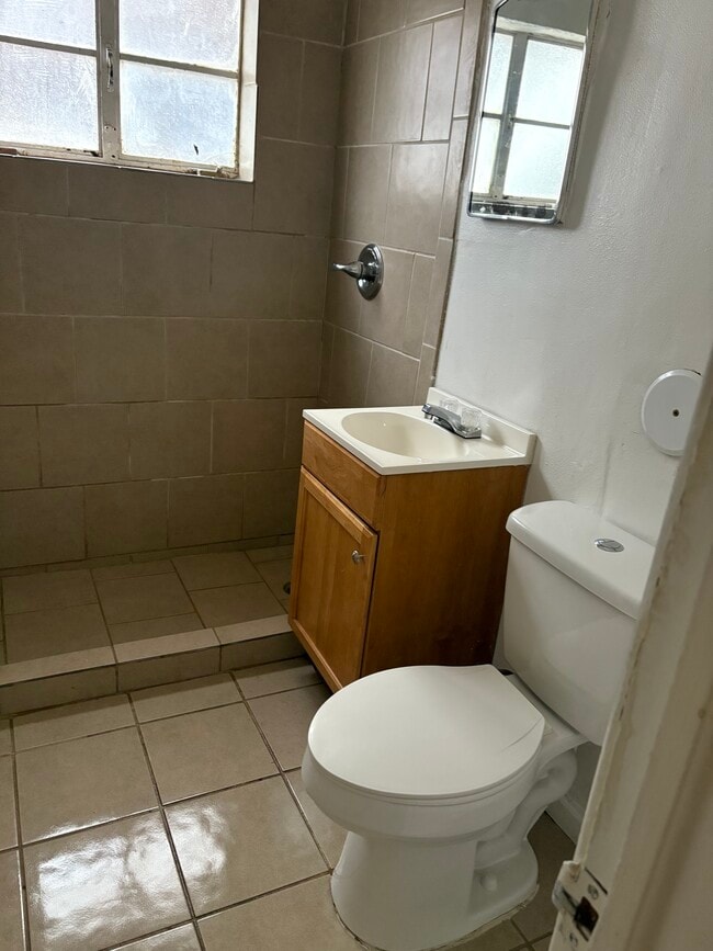 Photo - 1707 N Stanton St