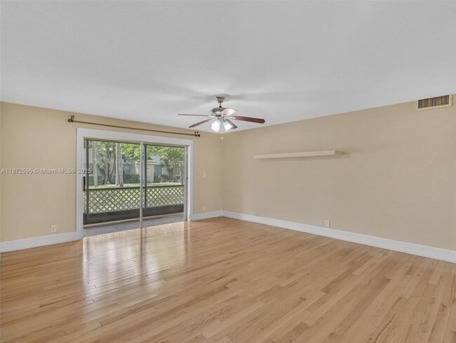 Photo - 612 Gardens Dr Unidad 103