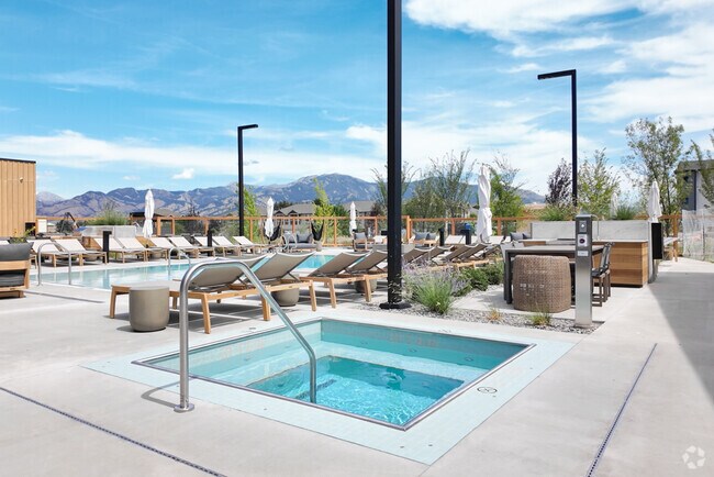 Spa & Seasonal Cold Plunge