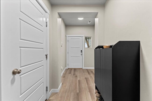 Photo - Single level 4bd/2ba/3 car garage Home in North Meridian