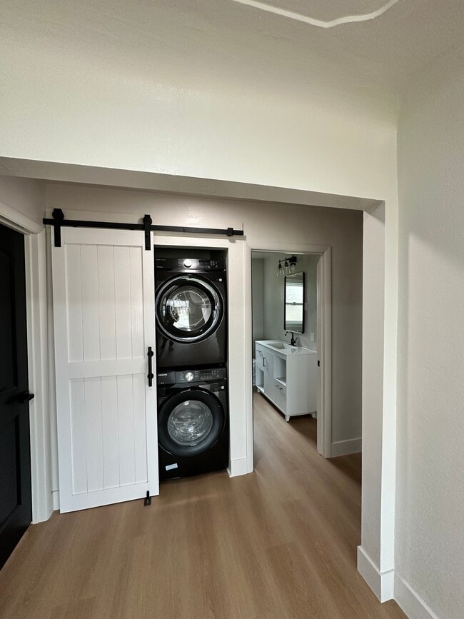 534 Alicante Dr