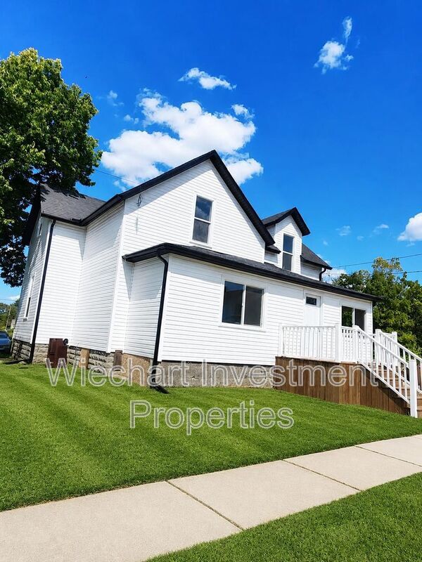 Photo - 770 Richie Ave