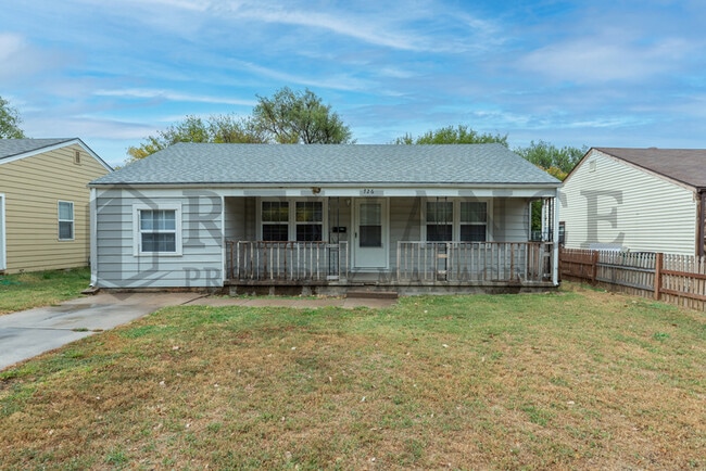 Building Photo - 726 S Bonn St
