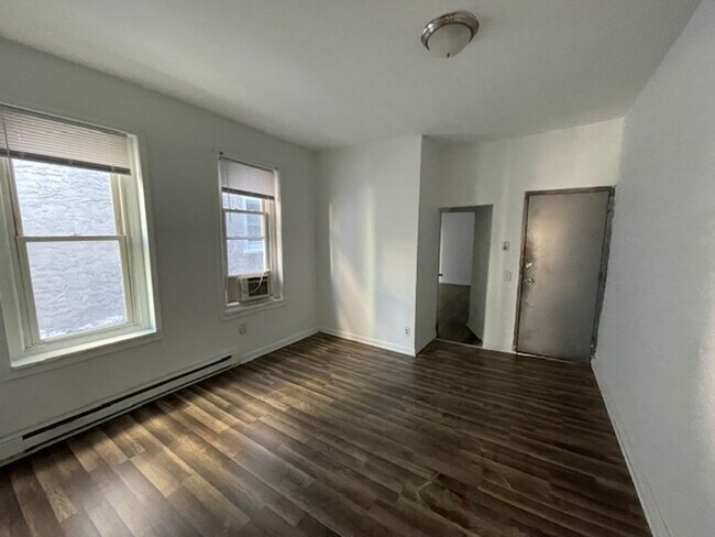 Photo - 2952 Kensington Ave Apartment Unit 2nd Floor