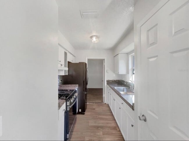 Photo - 2841 Central Dr