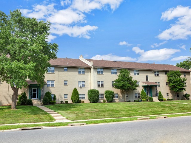 Hunters Crossing Apartment Homes For Rent in Newark, DE | ForRent.com