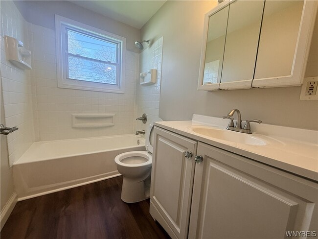 Photo - 3365 McKinley Pkwy