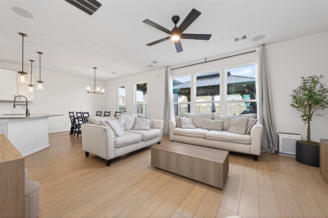 Photo - 15627 Tawny Stark Dr