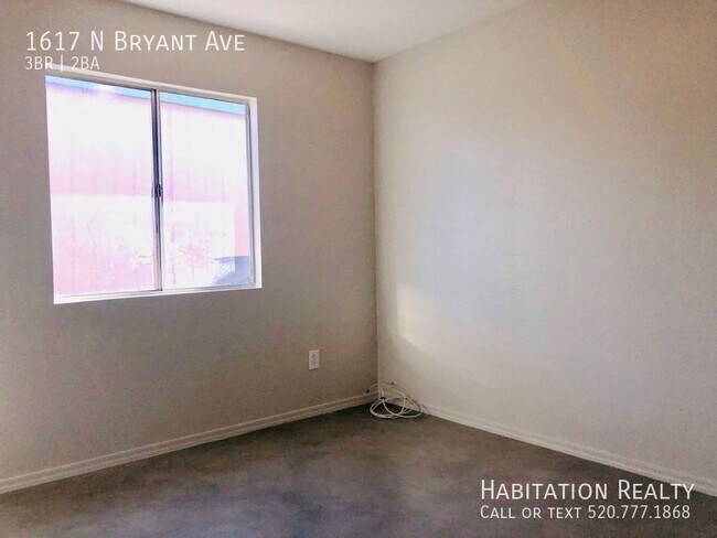 Photo - 1617 N Bryant Ave